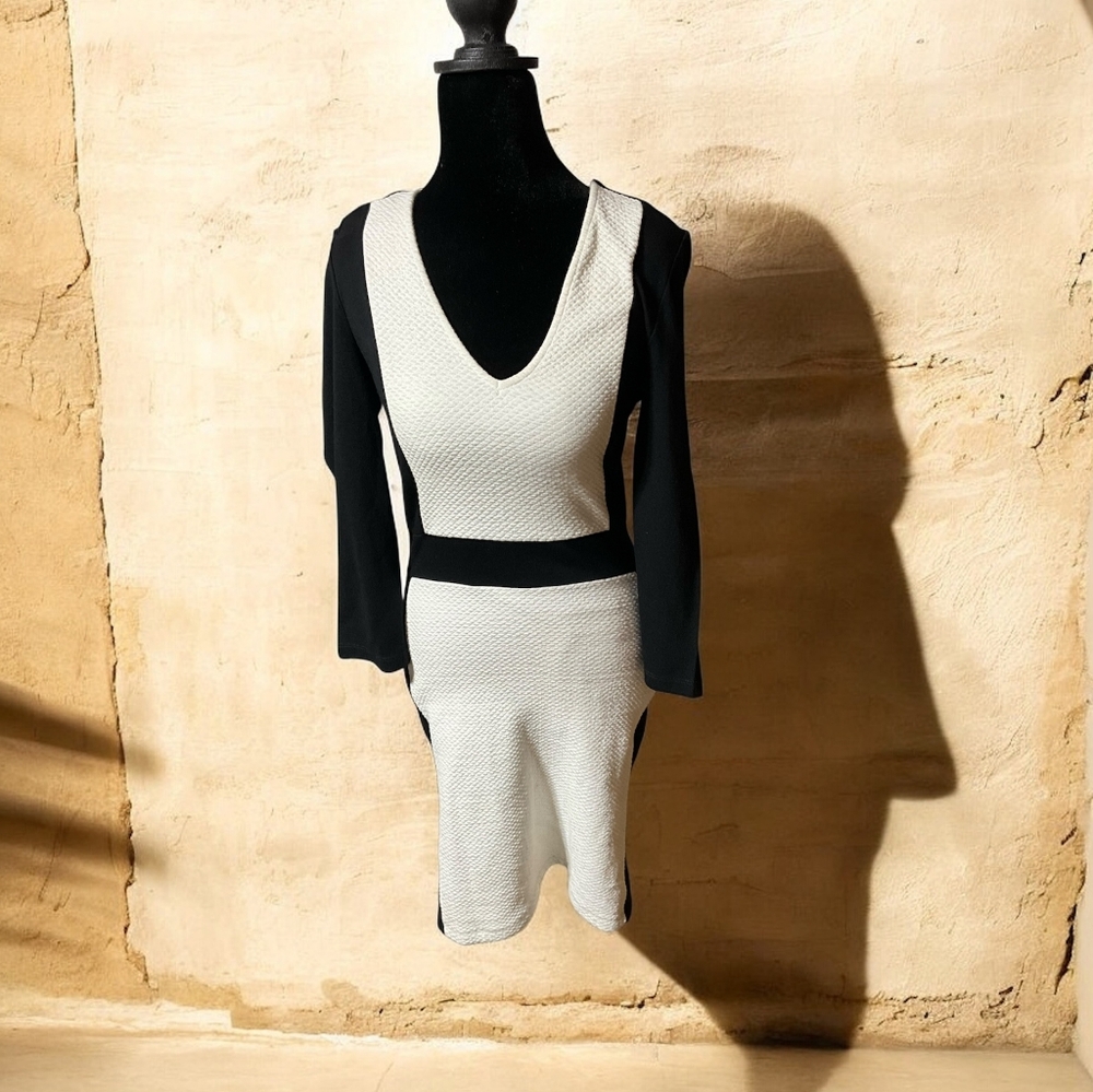 French Connection Women's Black and White Long Sleeve Dress Size 10